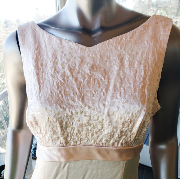 Zum Zum Sequin Top Back Bow Formal Dress - Picture 3 of 13